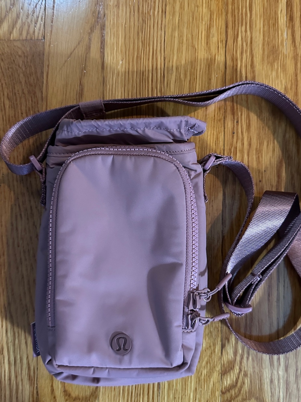 lululemon athletica Compact Crossbody Bag in Mauve Pink EUC